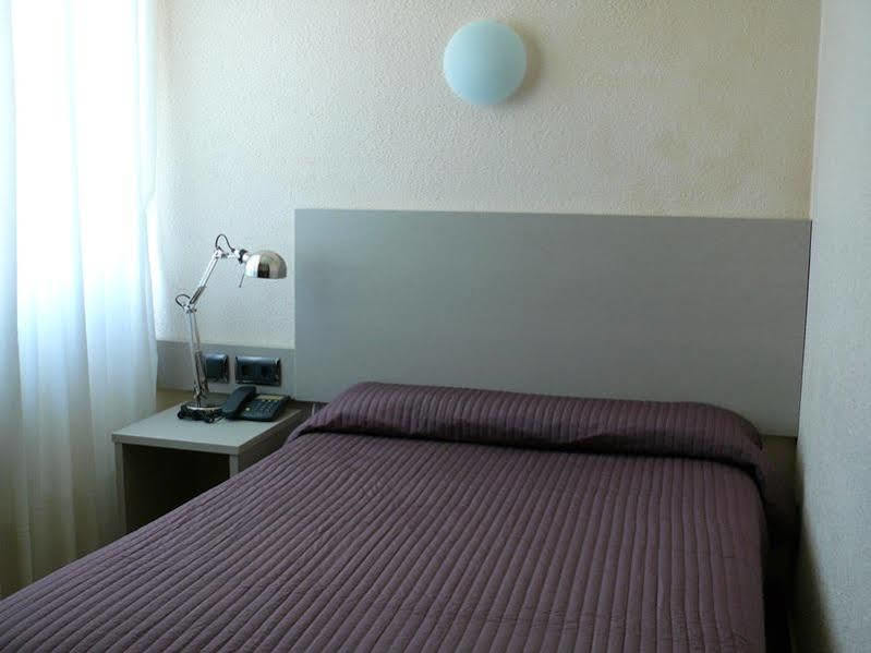 Hotel Los Angeles Guarnizo Екстериор снимка